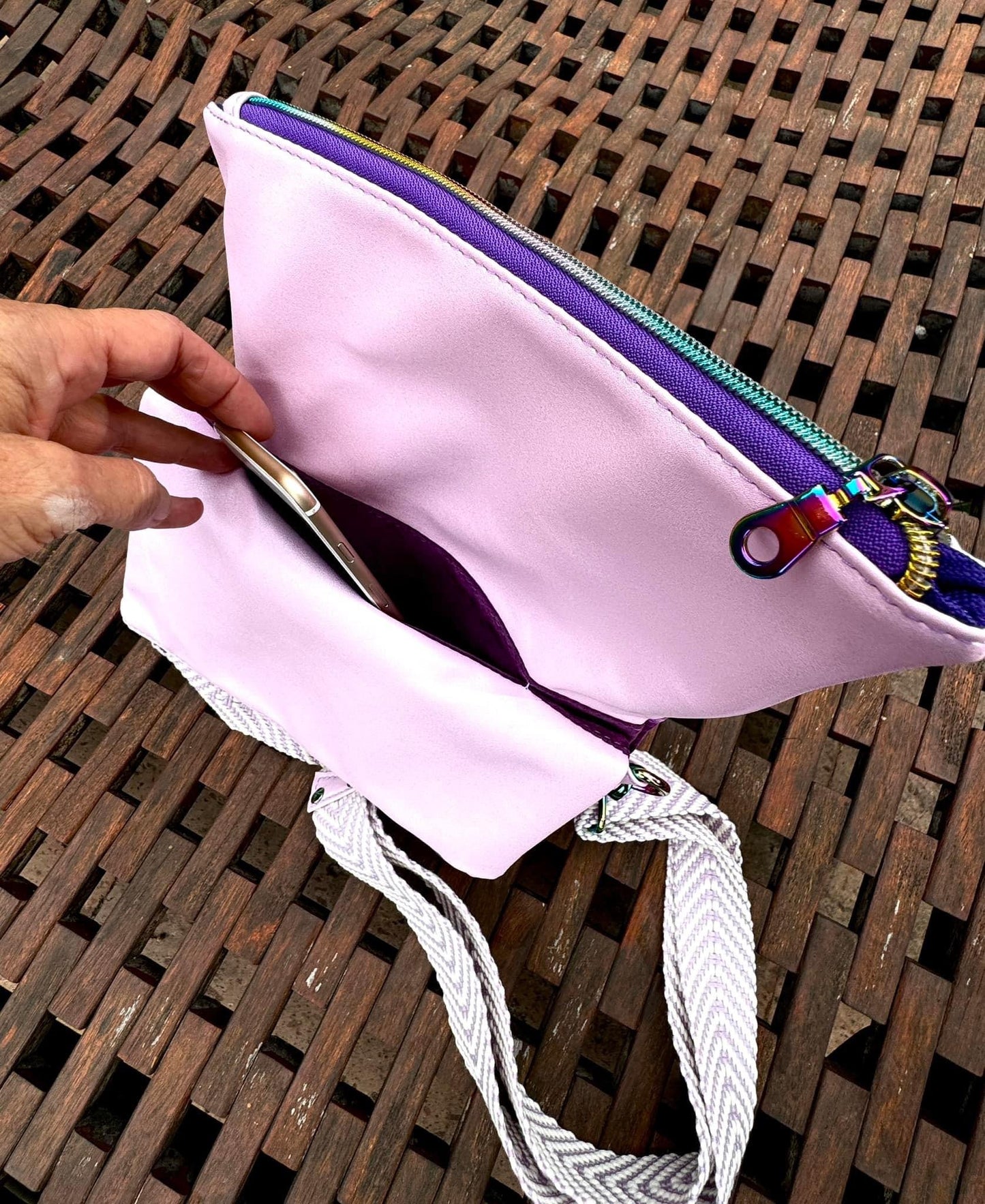 Songbird Crossbody PDF sewing pattern (includes SVGs & Projector)