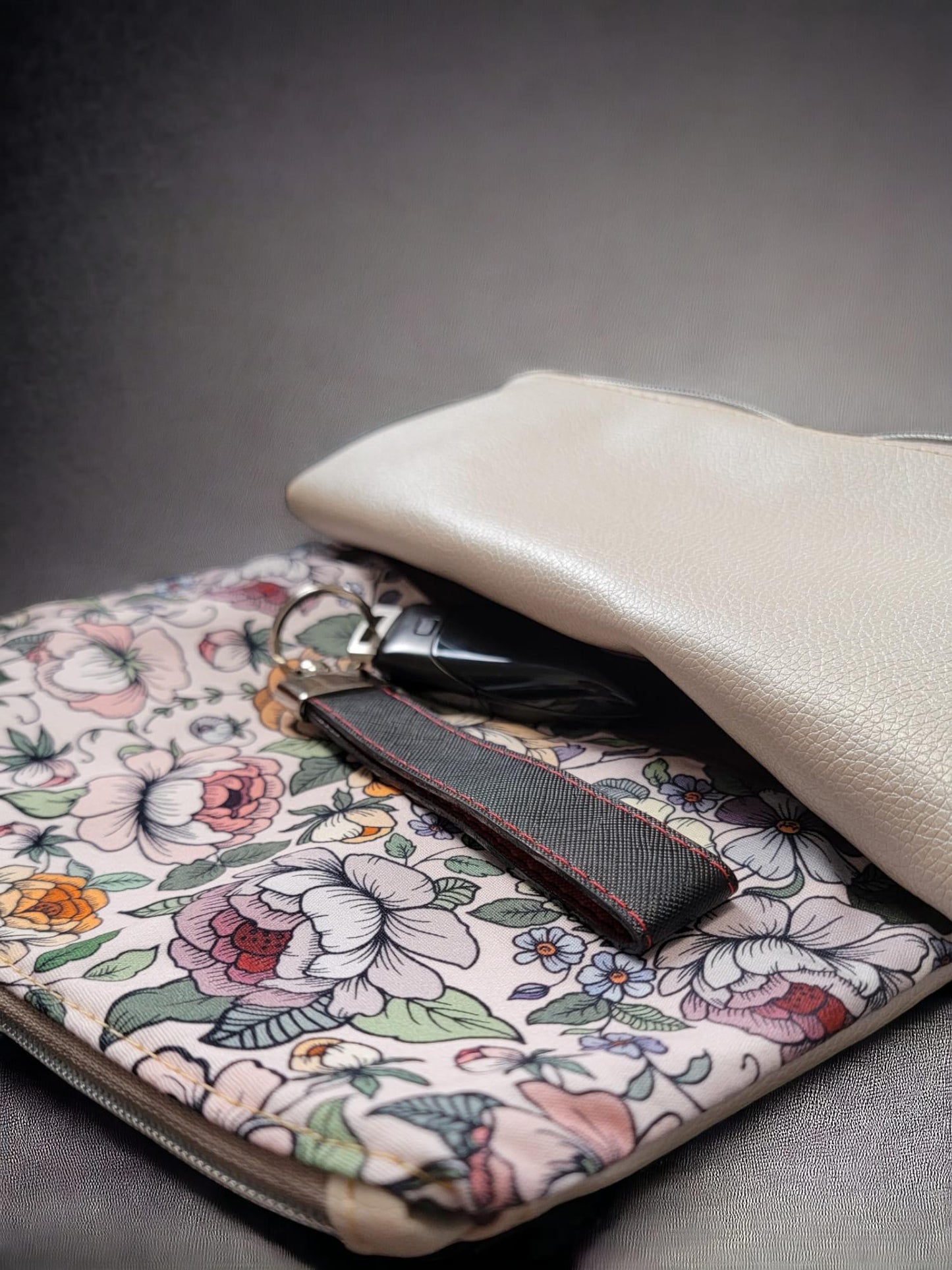 Songbird Crossbody PDF sewing pattern (includes SVGs & Projector)