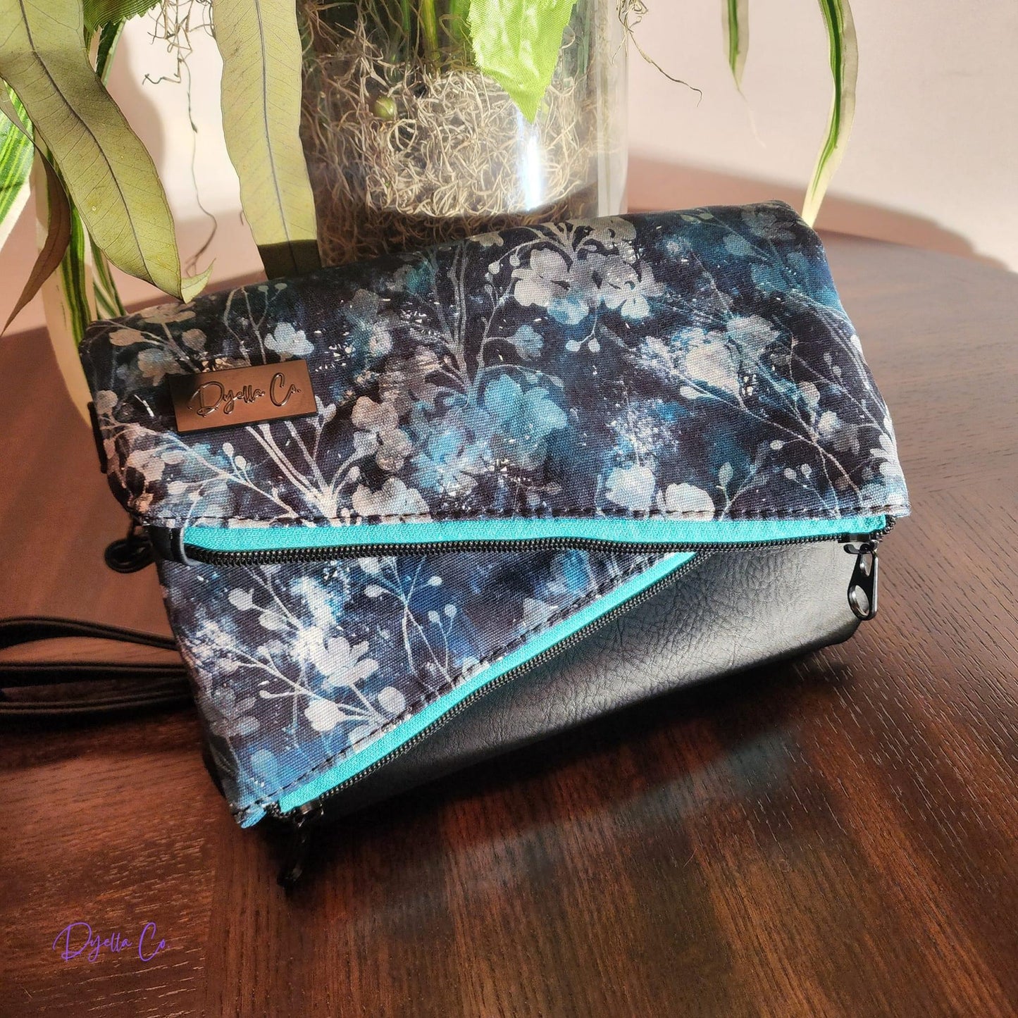 Songbird Crossbody PDF sewing pattern (includes SVGs & Projector)