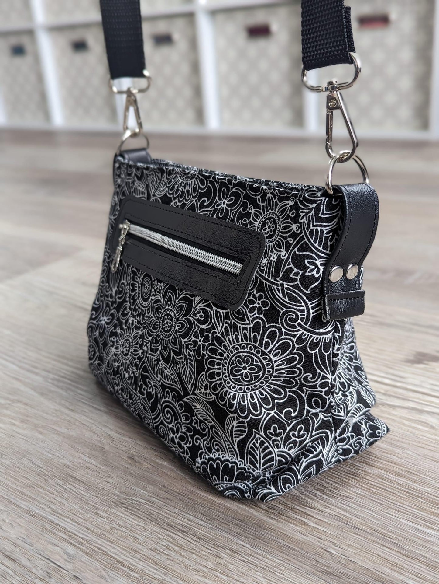 Blossom Shoulder/Crossbody PDF sewing pattern (includes SVGs)