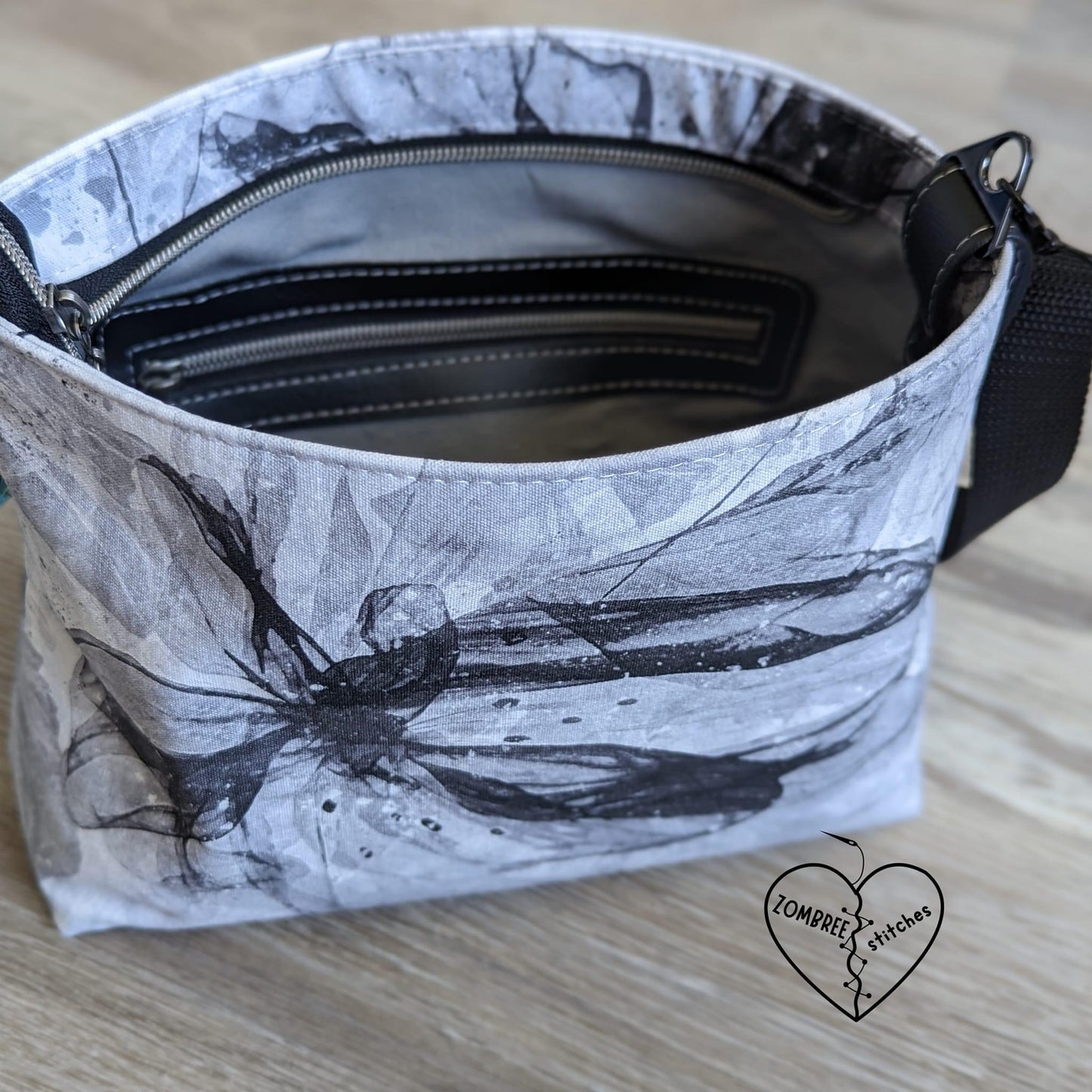 Blossom Shoulder/Crossbody PDF sewing pattern (includes SVGs)