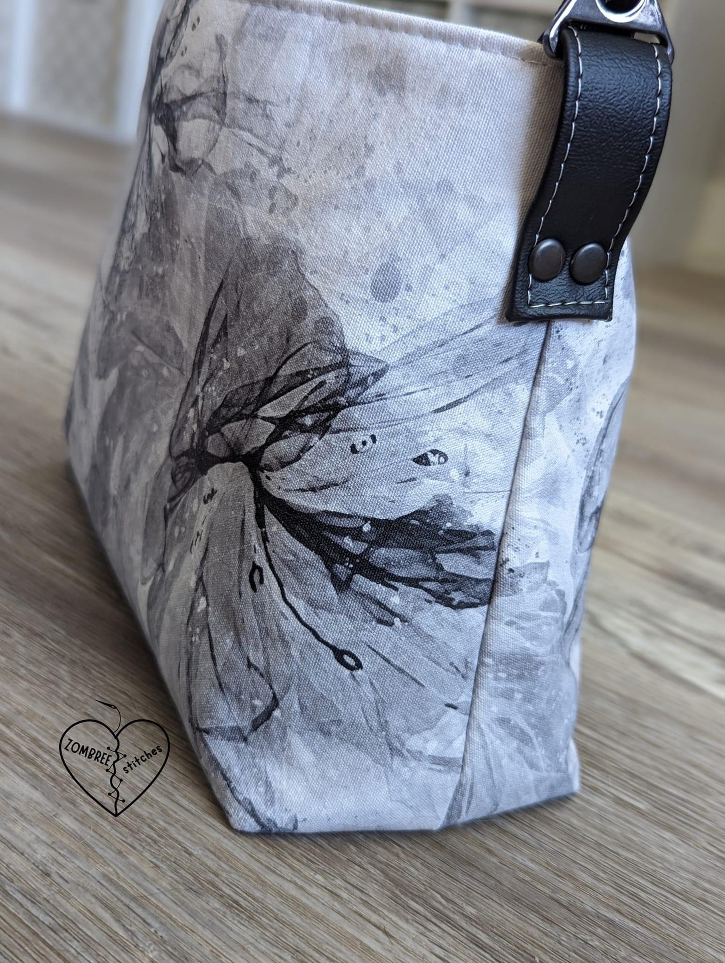 Blossom Shoulder/Crossbody PDF sewing pattern (includes SVGs)