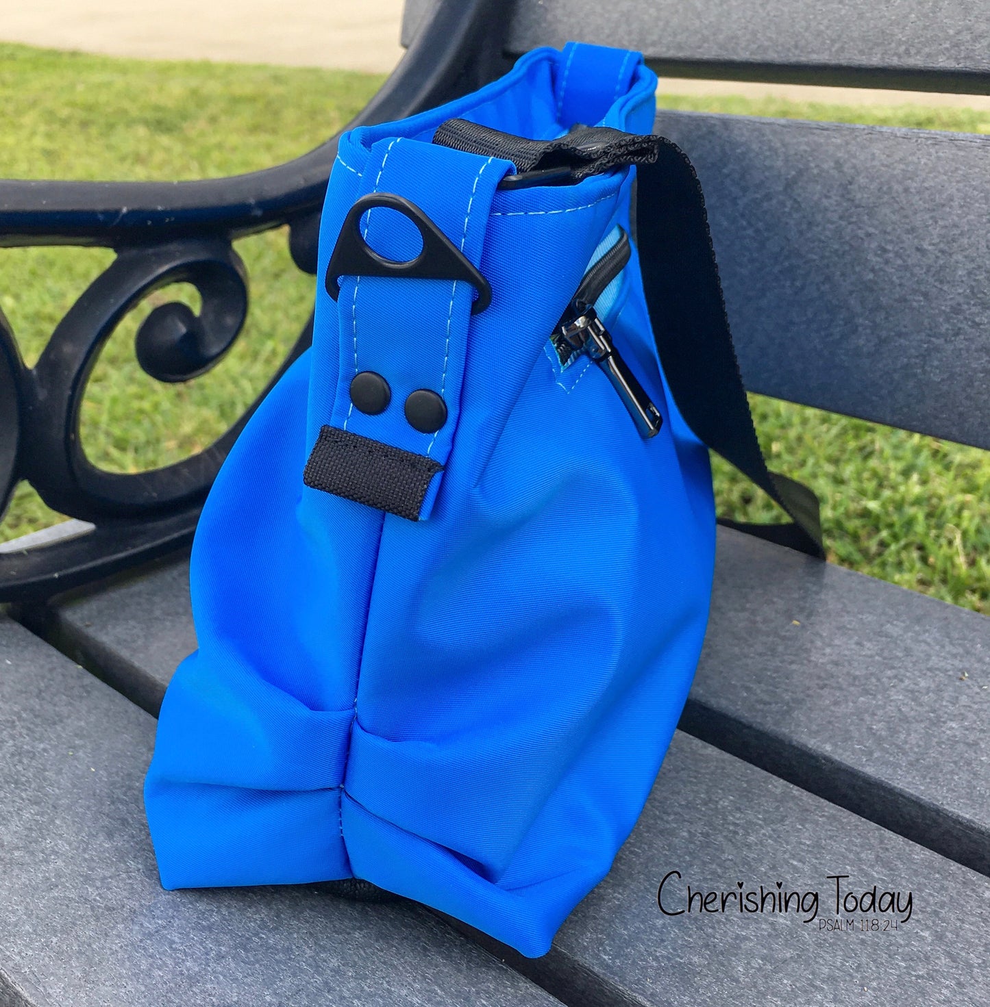Blossom Shoulder/Crossbody PDF sewing pattern (includes SVGs)