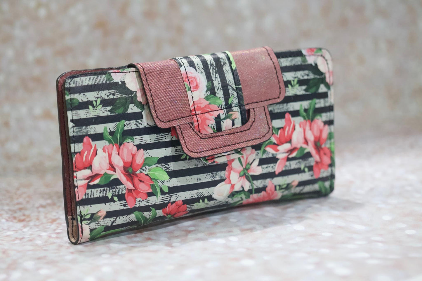 Faith Clutch PDF sewing pattern (includes SVGs)