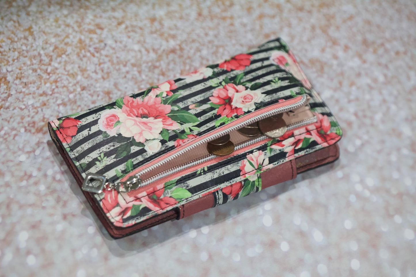 Faith Clutch PDF sewing pattern (includes SVGs)