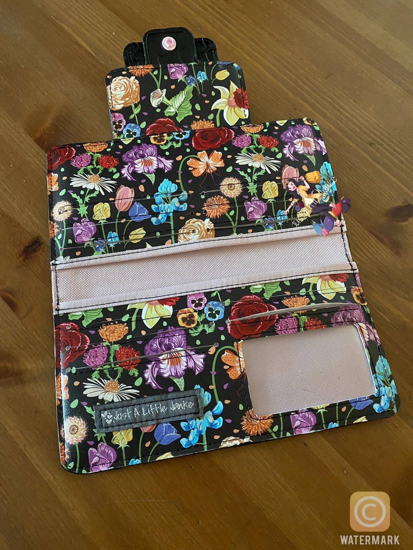 Faith Clutch PDF sewing pattern (includes SVGs)