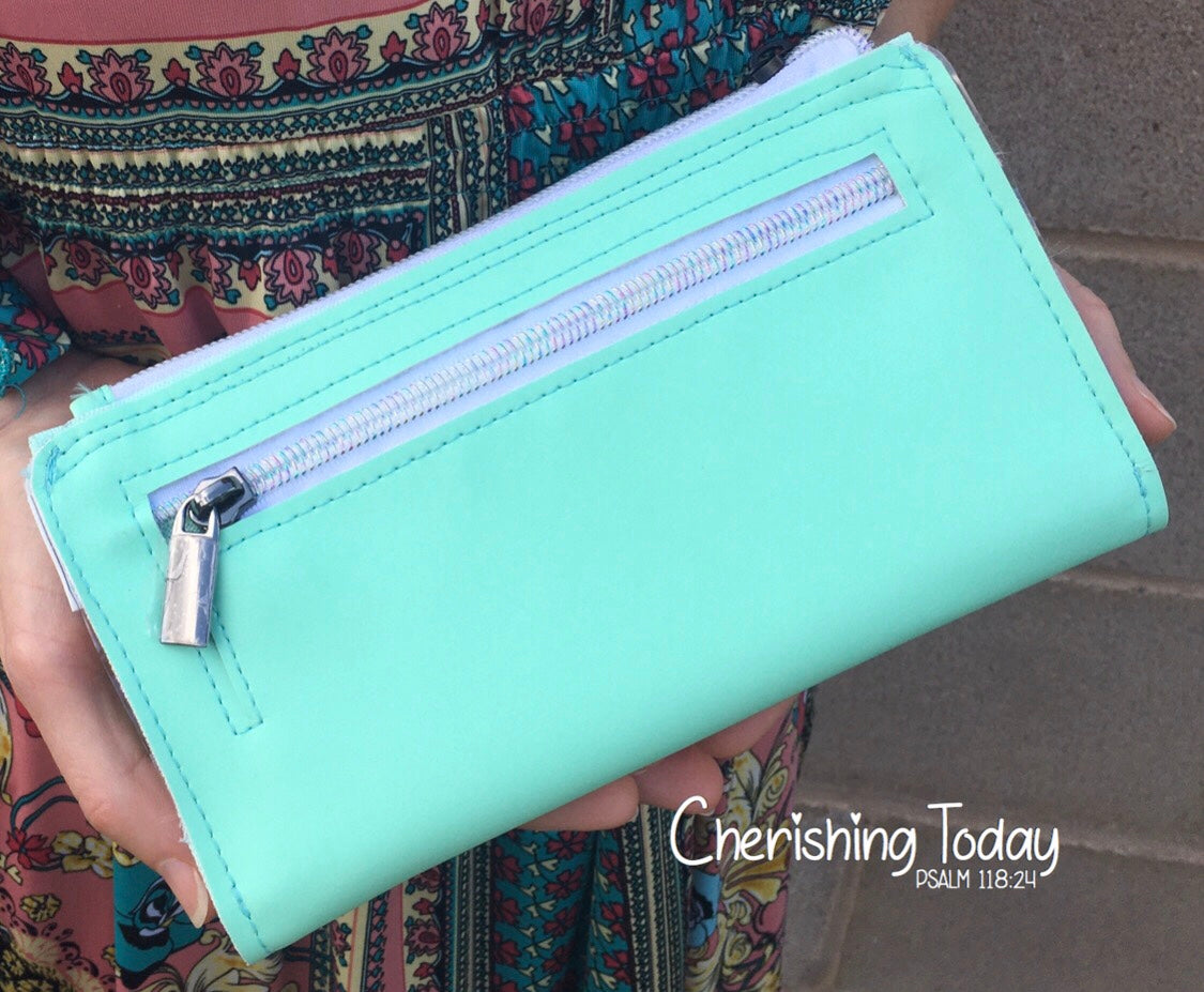 Faith Clutch PDF sewing pattern (includes SVGs)